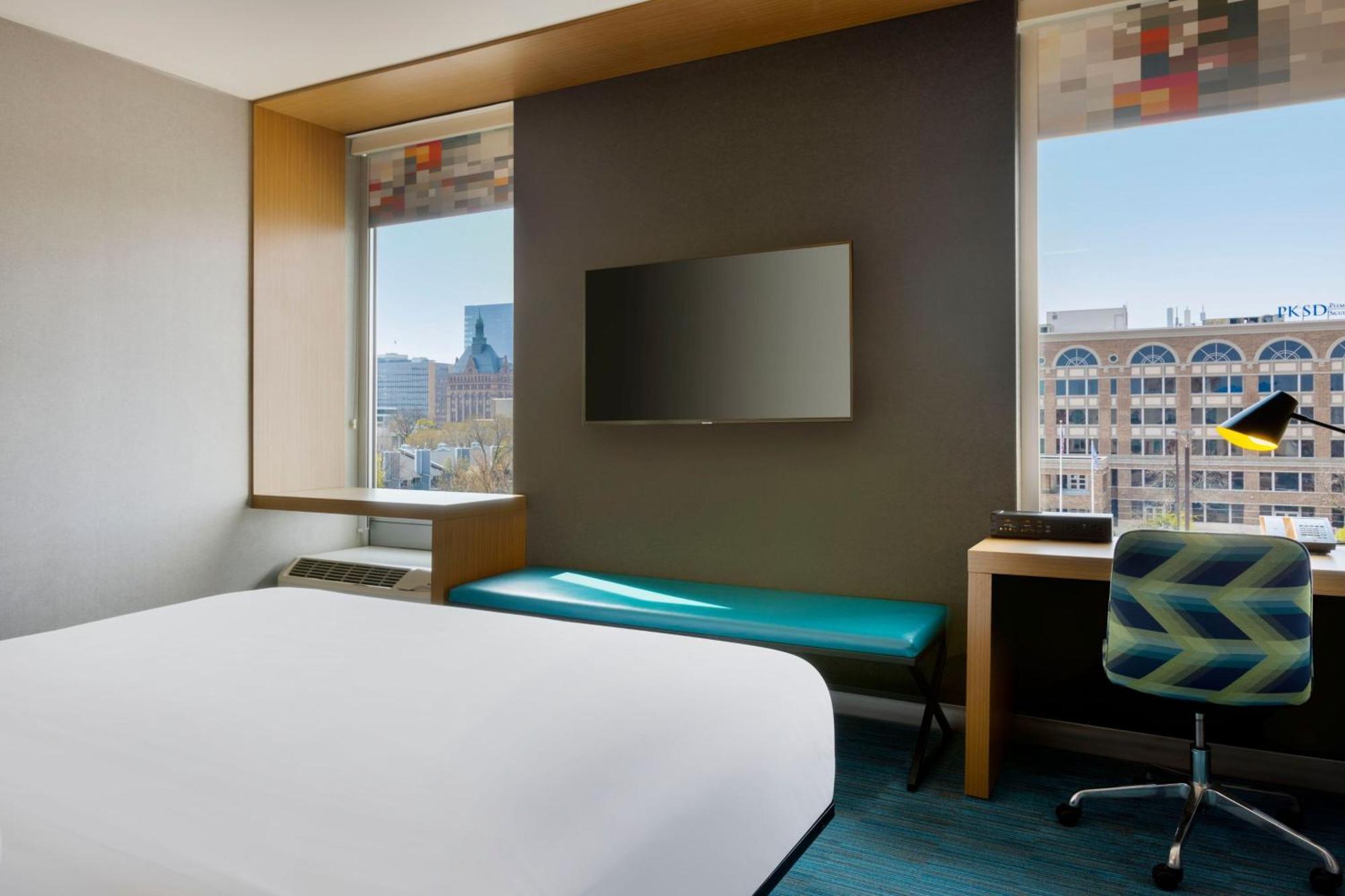 Aloft Hotel Milwaukee Downtown Exterior foto