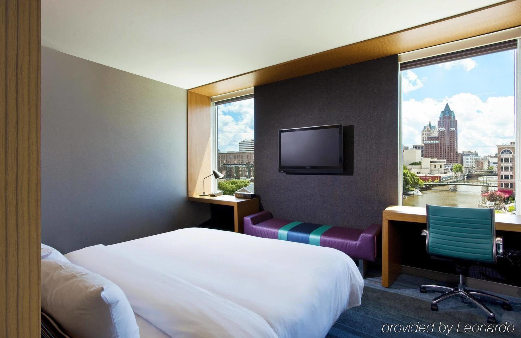 Aloft Hotel Milwaukee Downtown Exterior foto
